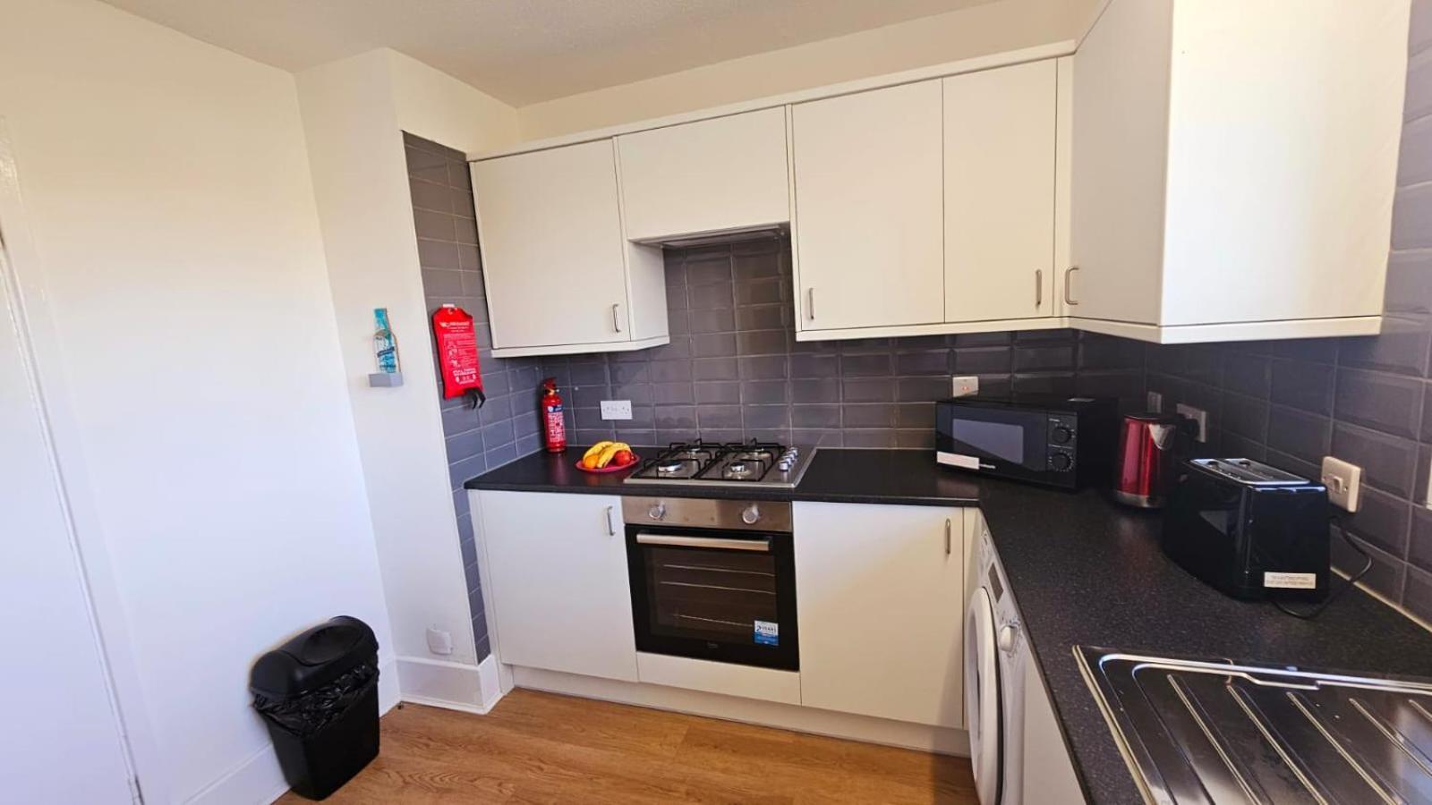 Excel O2 Stunning Large 3 Bedroom Apartment With Balcony Londres Extérieur photo