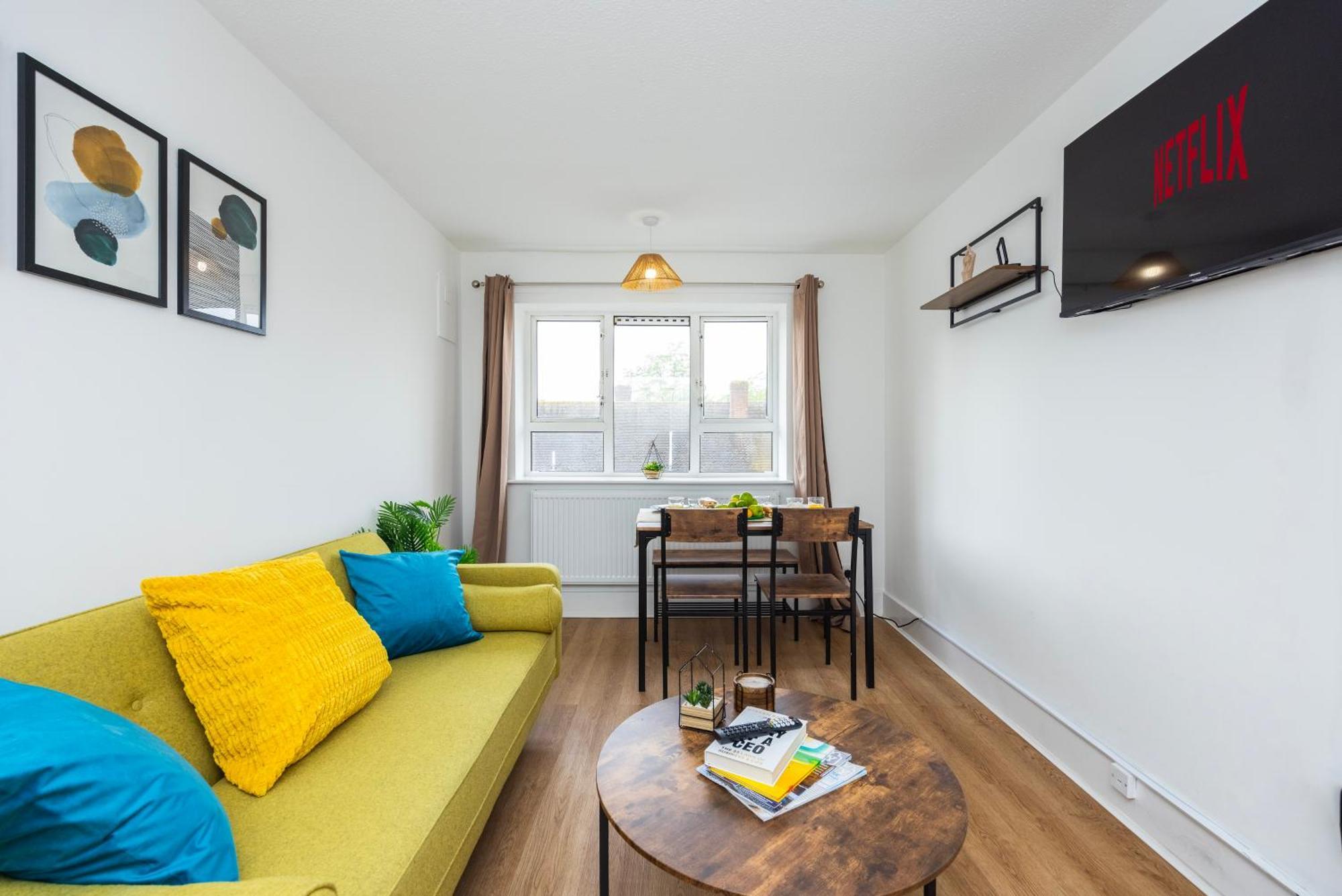 Excel O2 Stunning Large 3 Bedroom Apartment With Balcony Londres Extérieur photo